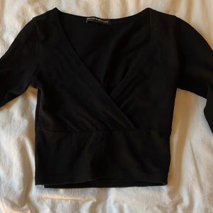 Brandy Melville cropped long sleeve top